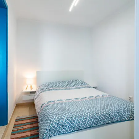 Cozy House 5 Minutes From The - Caparica *