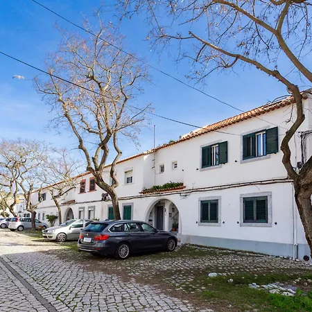 Ferienhaus Cozy House 5 Minutes From The - Caparica